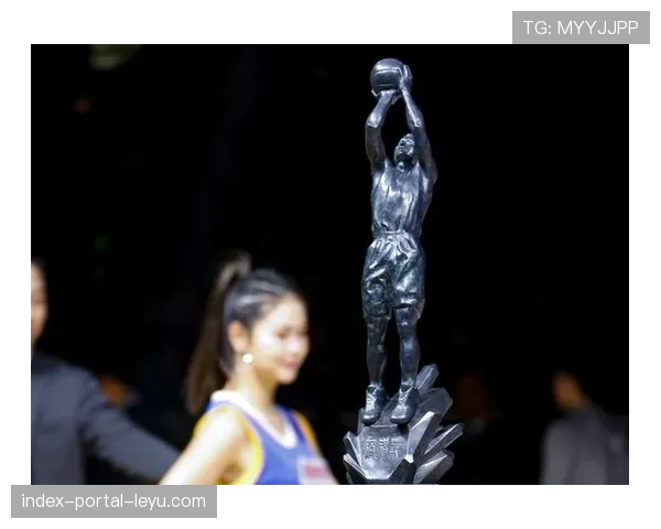 CBA总决赛MVP奖杯设计融入国际元素,将在全球多个城市进行巡展 CBA总决赛MVP奖杯设计融入国际元素,将在全球多个城市进行巡展