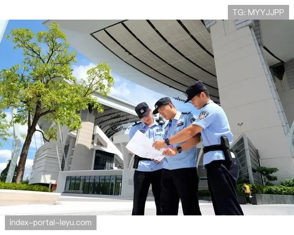 斯特拉斯堡主场进行安保演习，为五月可能的冠军争夺战做准备